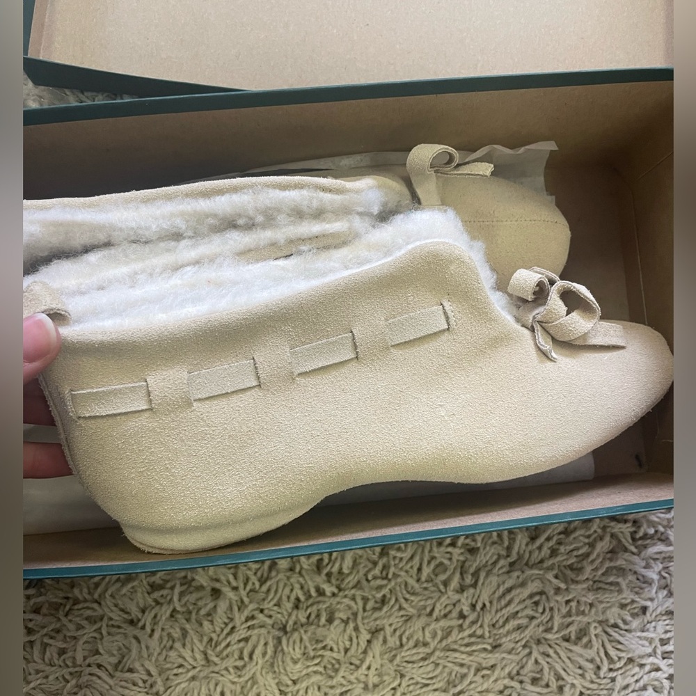 1960s Daniel Green Beige Suede Bootie Slippers with Fleece Lining UNWORN - NIB